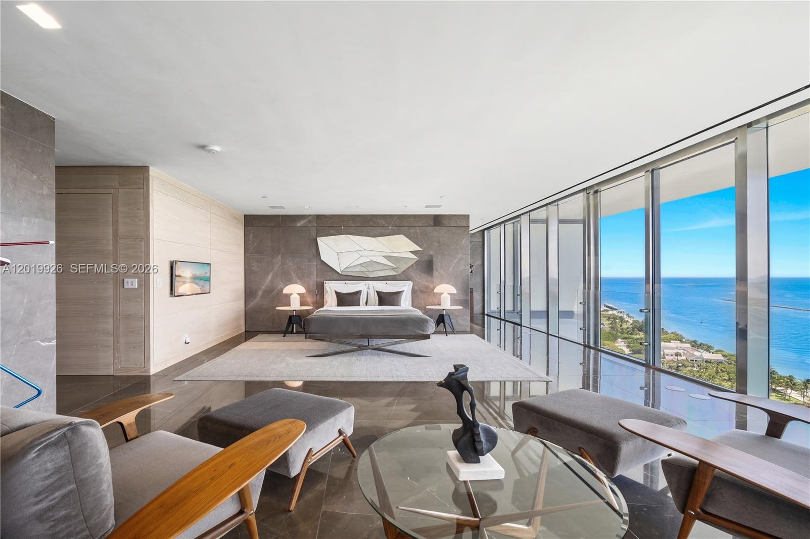 800 S Pointe Dr #Penthouse 2204, Miami Beach FL 33139