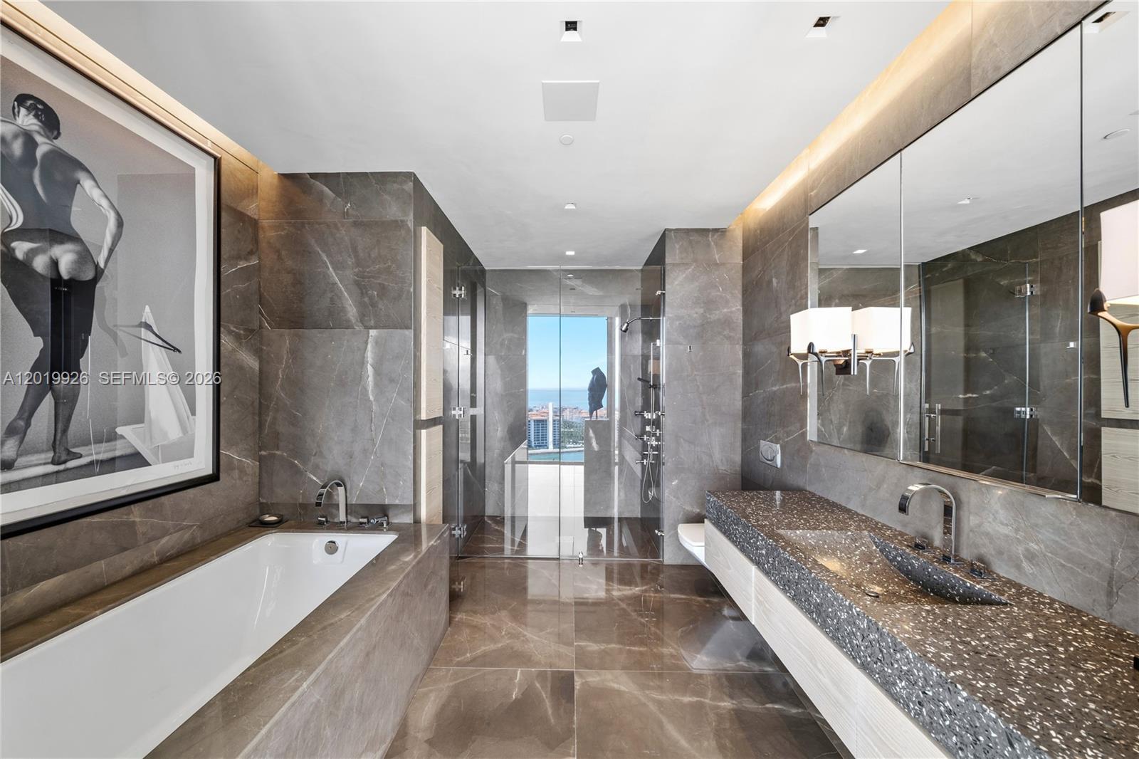 800 S Pointe Dr #Penthouse 2204, Miami Beach FL 33139