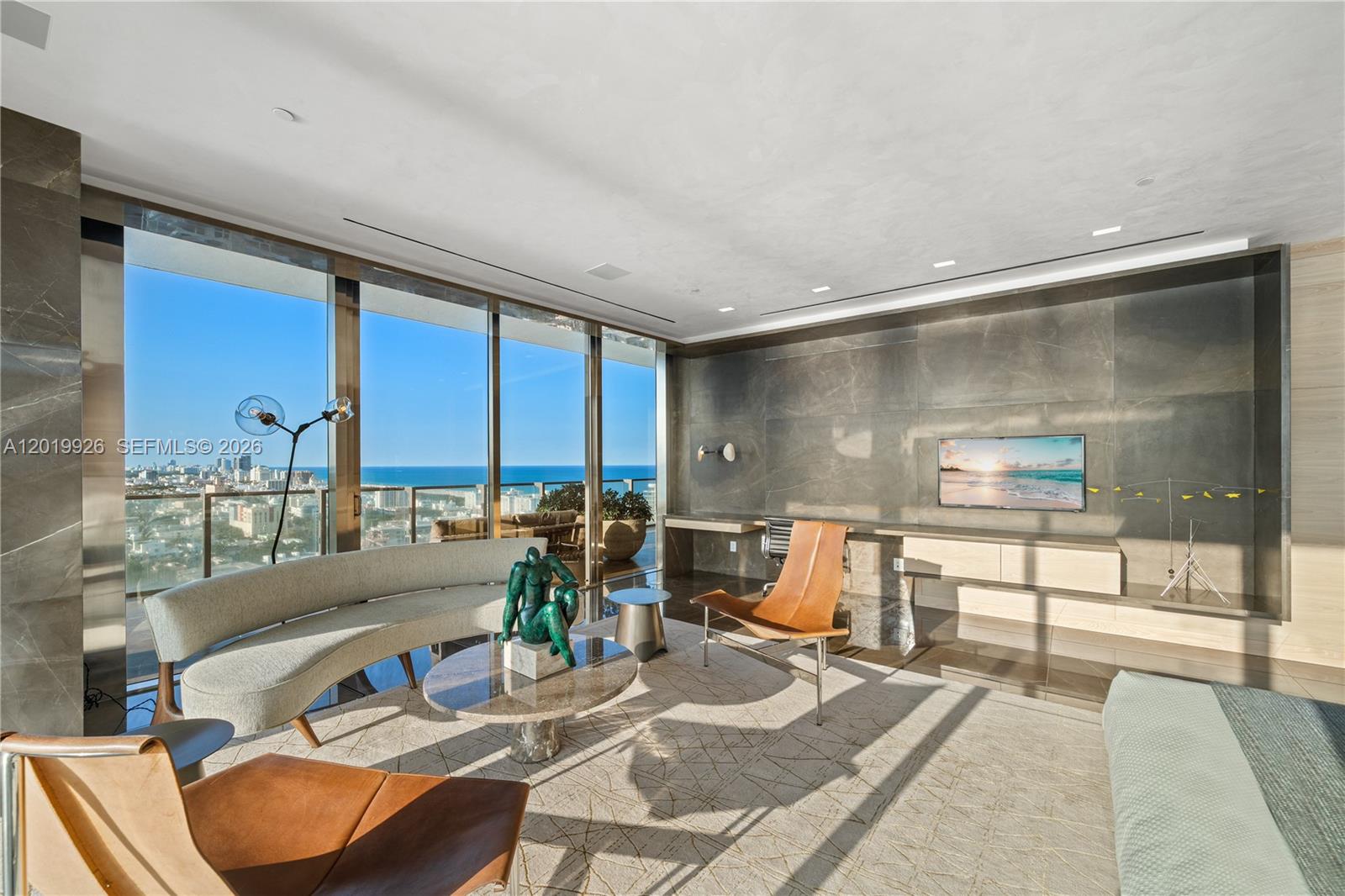 800 S Pointe Dr #Penthouse 2204, Miami Beach FL 33139