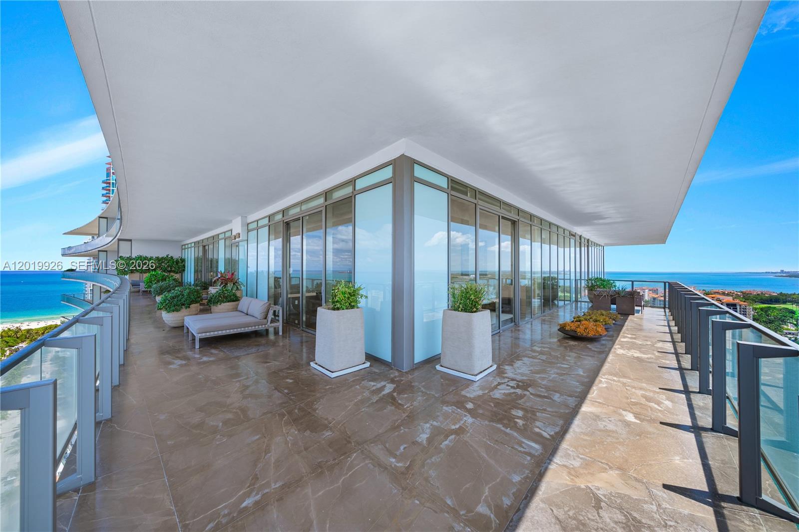800 S Pointe Dr #Penthouse 2204, Miami Beach FL 33139