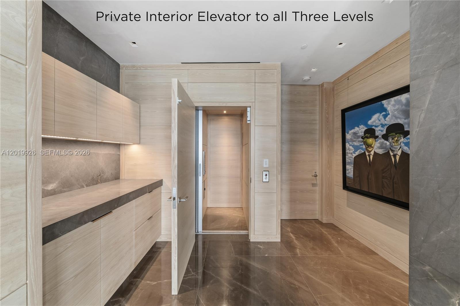 800 S Pointe Dr #Penthouse 2204, Miami Beach FL 33139