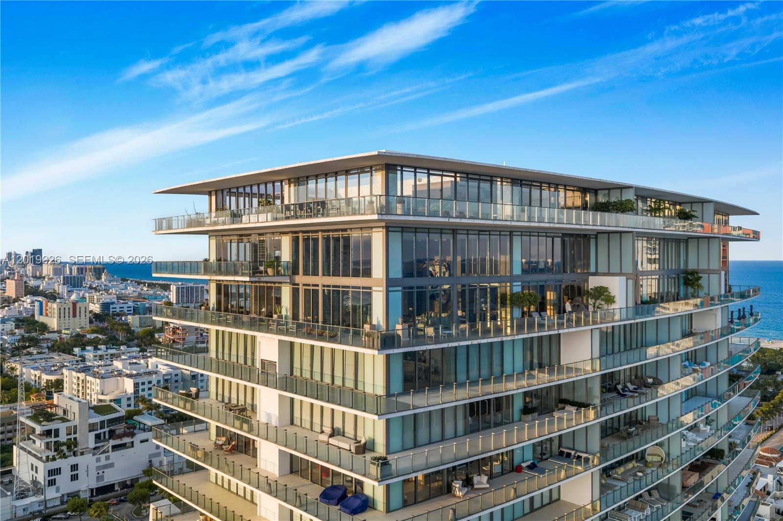 800 S Pointe Dr #Penthouse 2204, Miami Beach FL 33139