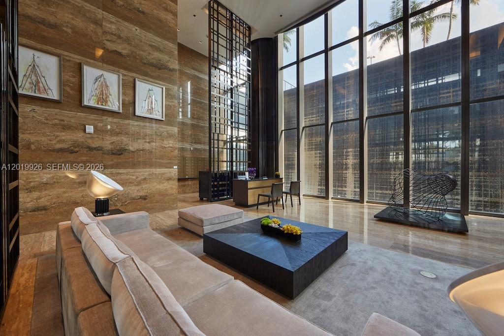 800 S Pointe Dr #Penthouse 2204, Miami Beach FL 33139