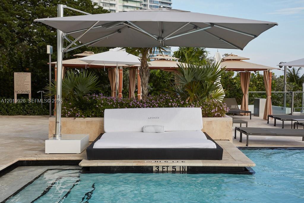 800 S Pointe Dr #Penthouse 2204, Miami Beach FL 33139