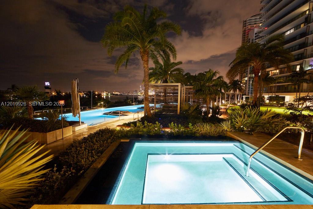800 S Pointe Dr #Penthouse 2204, Miami Beach FL 33139