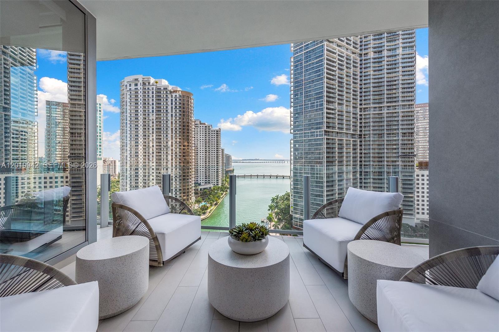 300 Biscayne Blvd Way #1605, Miami FL 33131