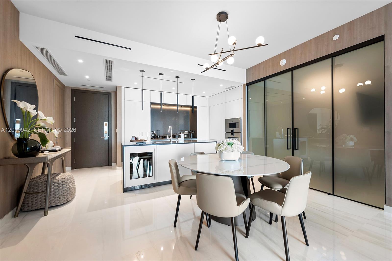 300 Biscayne Blvd Way #1605, Miami FL 33131