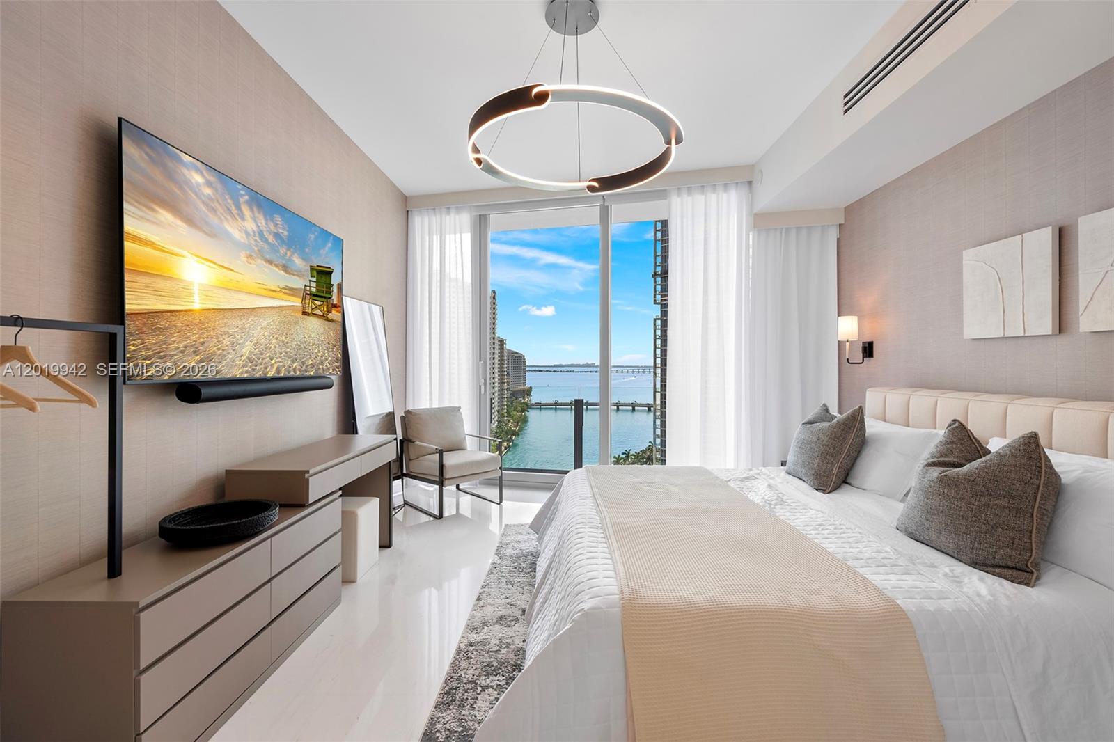 300 Biscayne Blvd Way #1605, Miami FL 33131