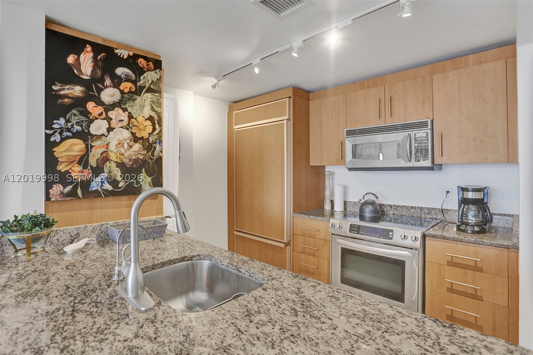 10275 Collins Ave #829, Bal Harbour FL 33154