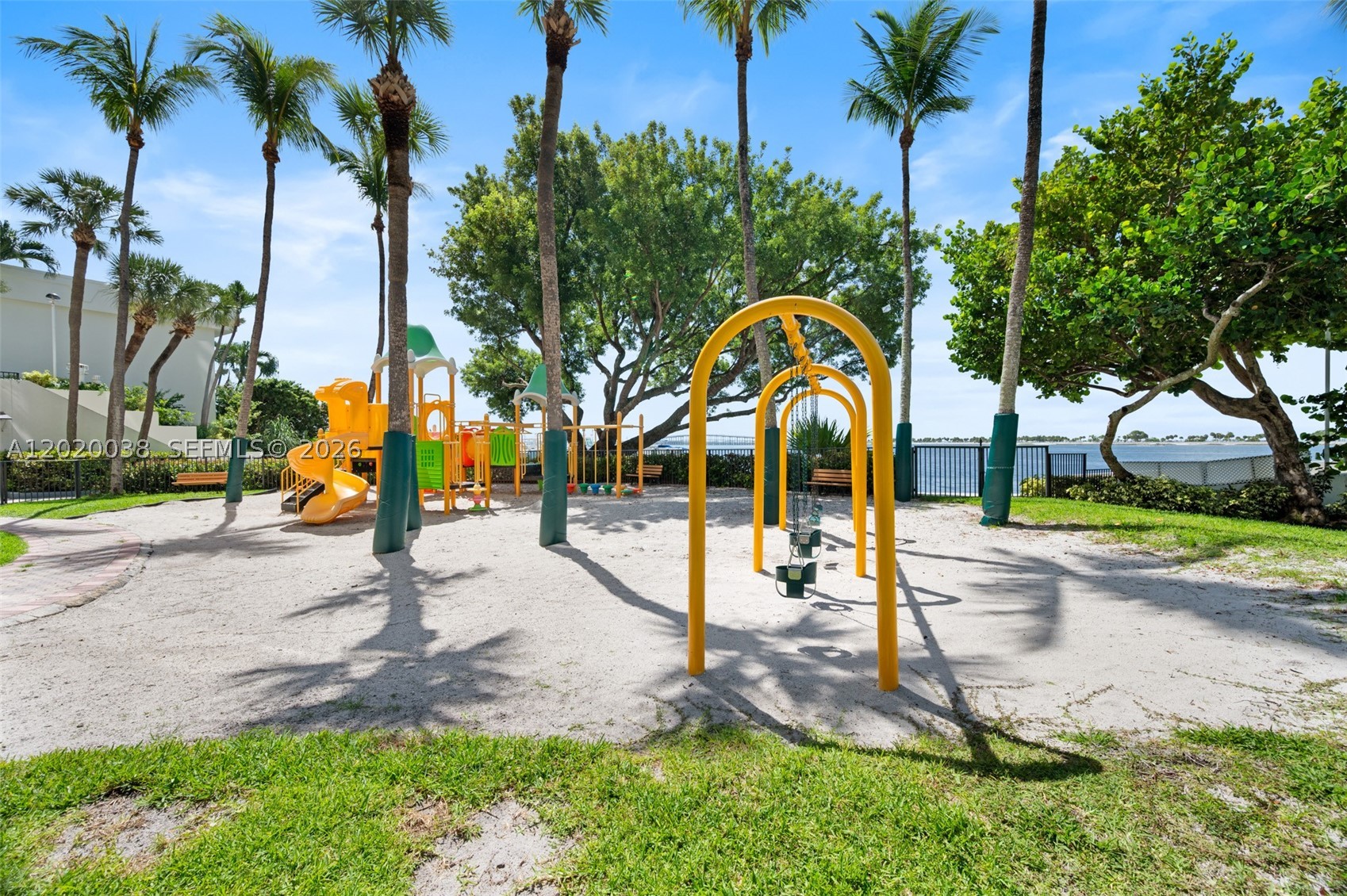 1901 Brickell Ave #B2004, Miami FL 33129