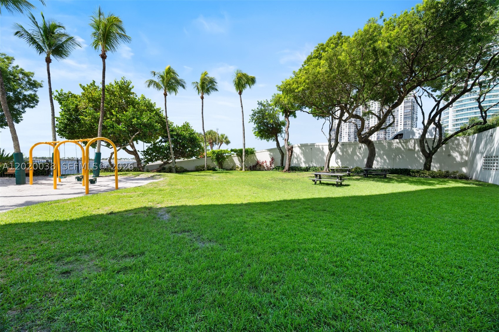 1901 Brickell Ave #B2004, Miami FL 33129