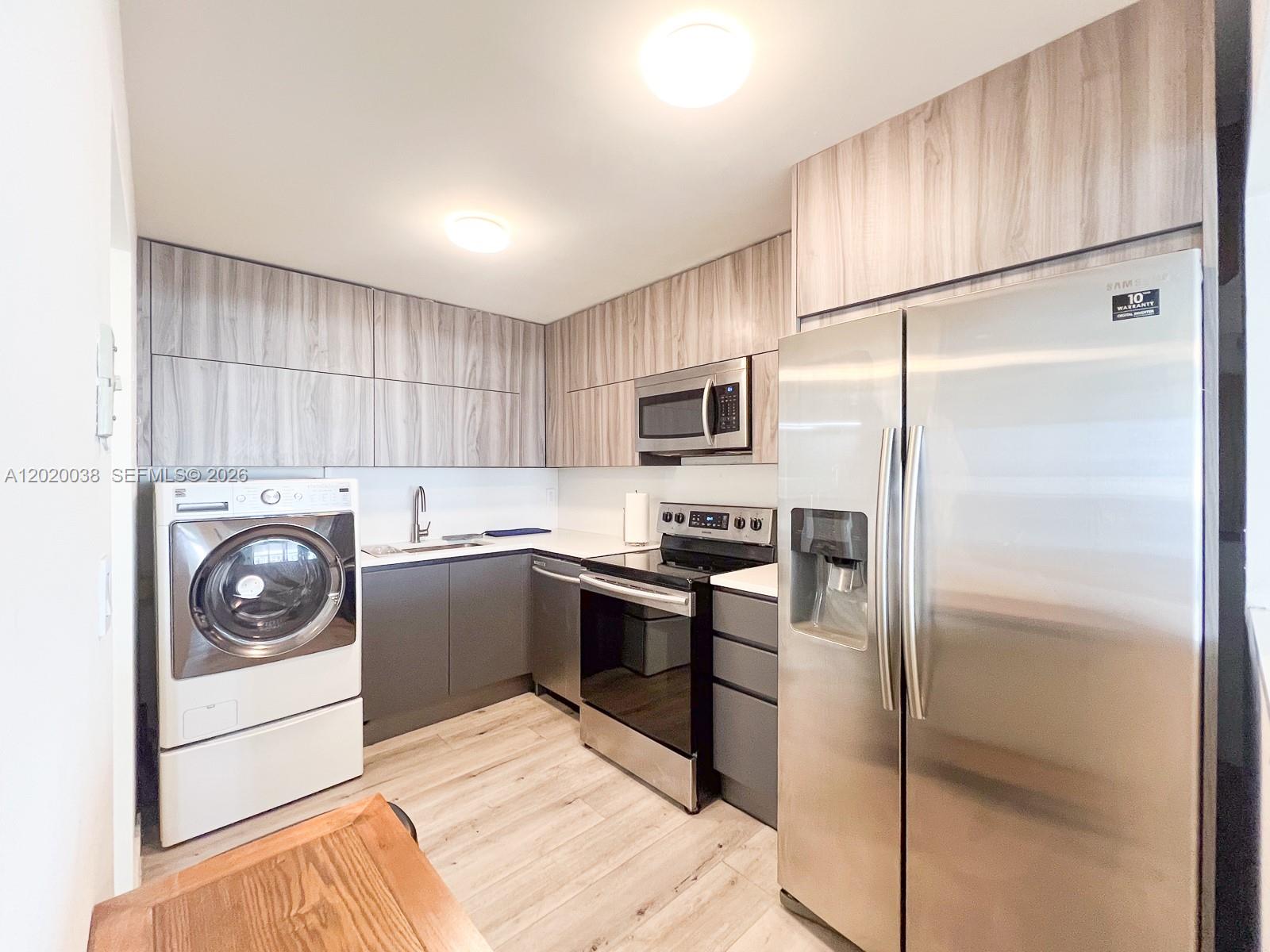 1901 Brickell Ave #B2004, Miami FL 33129