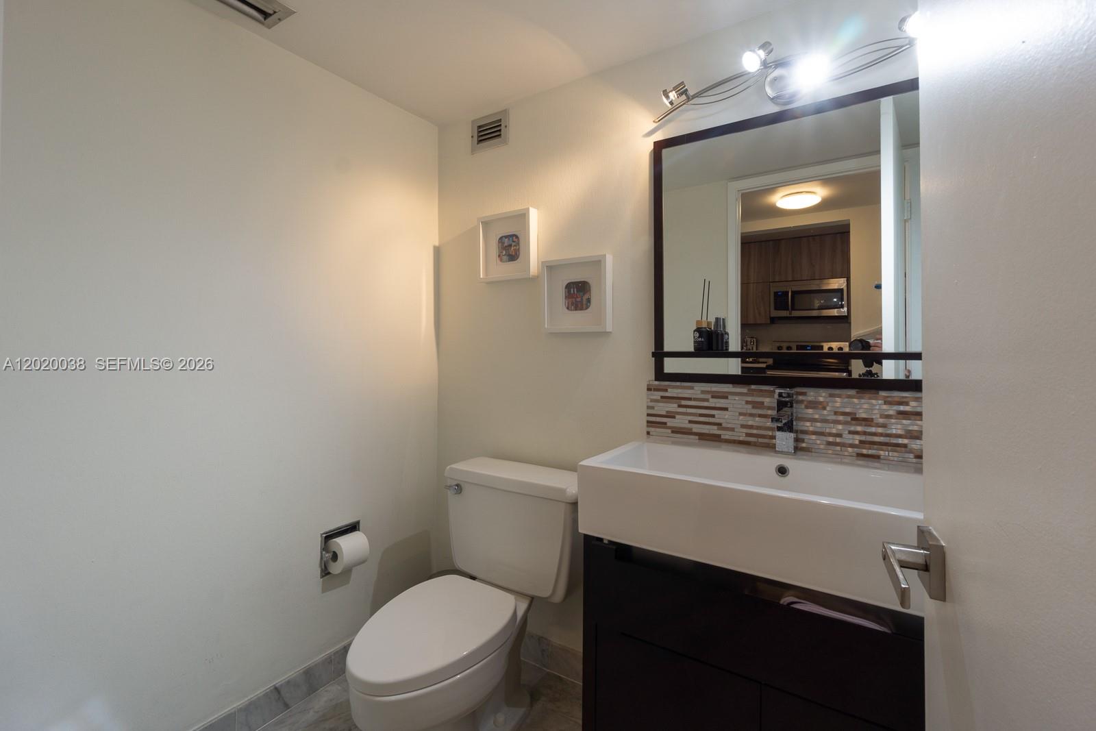 1901 Brickell Ave #B2004, Miami FL 33129