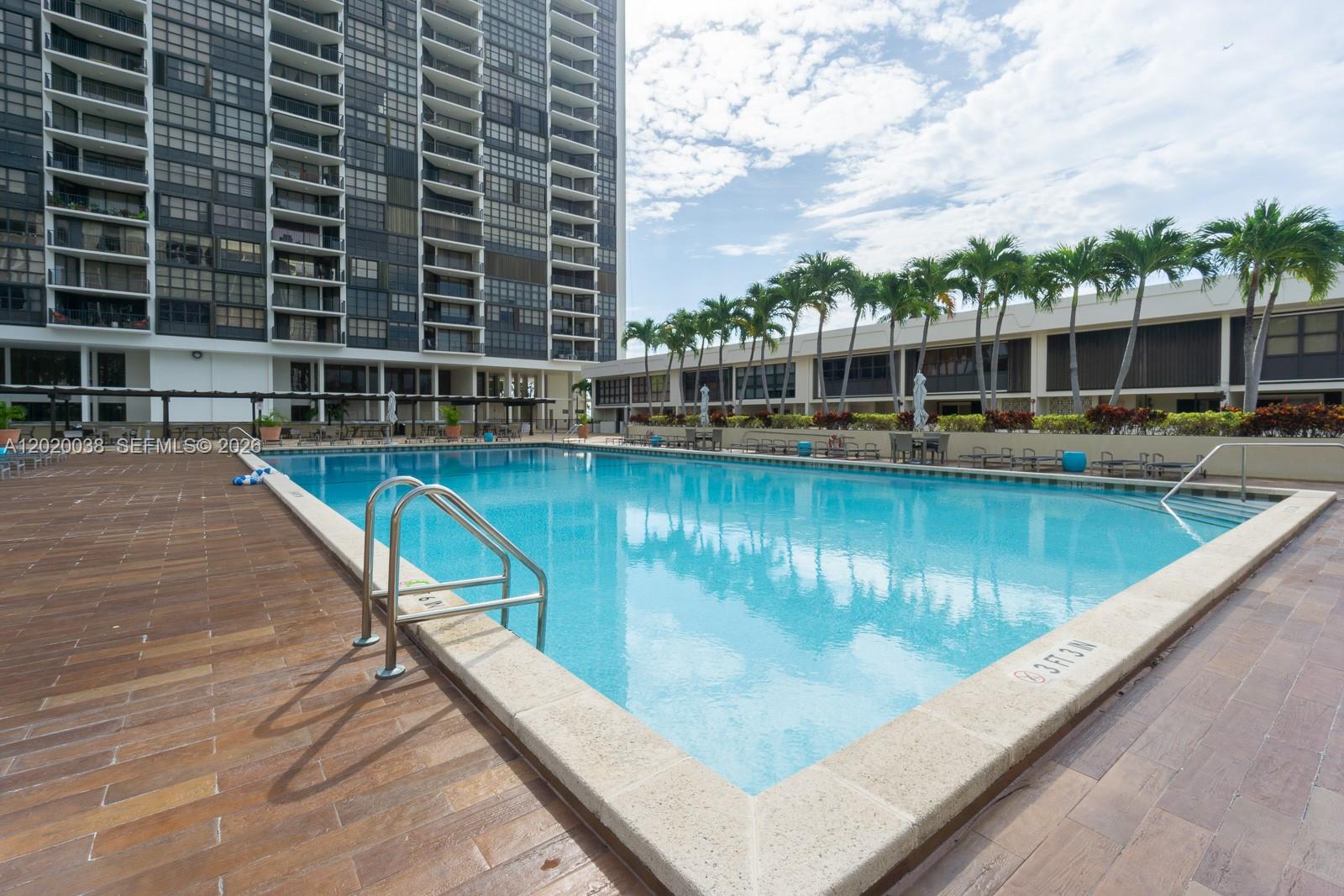 1901 Brickell Ave #B2004, Miami FL 33129