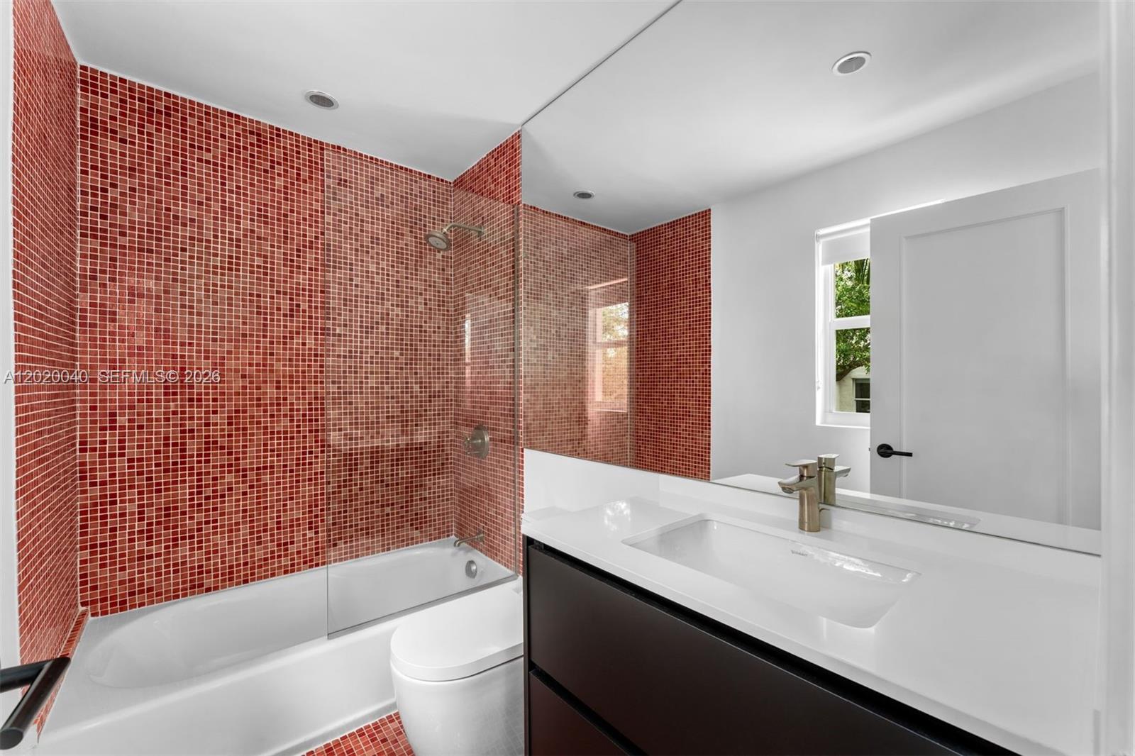 5812 Alton Rd, Miami Beach FL 33140