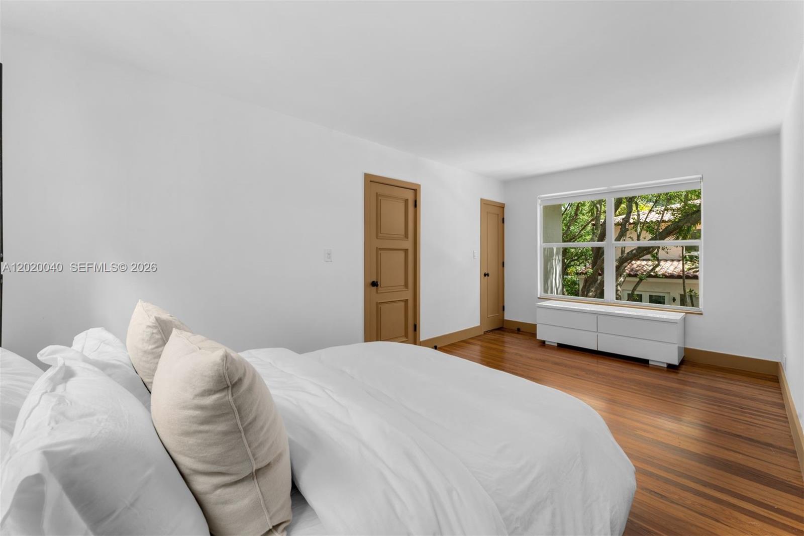 5812 Alton Rd, Miami Beach FL 33140