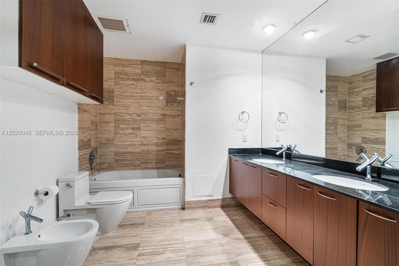 16001 Collins Ave #1505, Sunny Isles Beach FL 33160