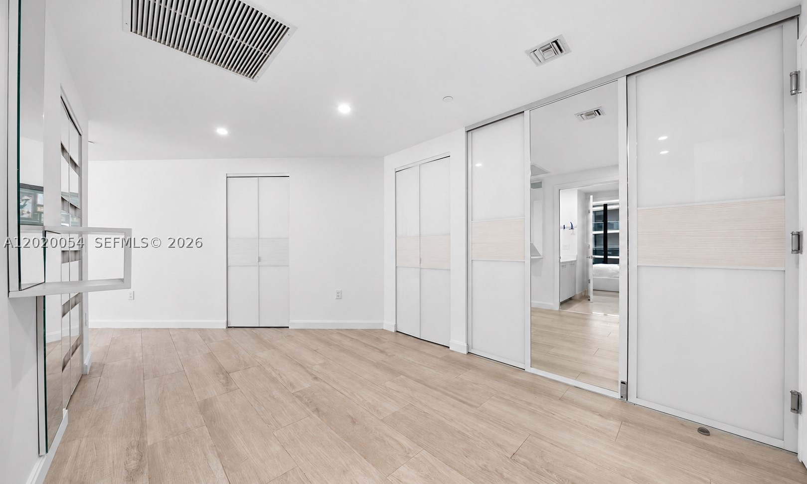 55 SW 9th St #2703, Miami FL 33130