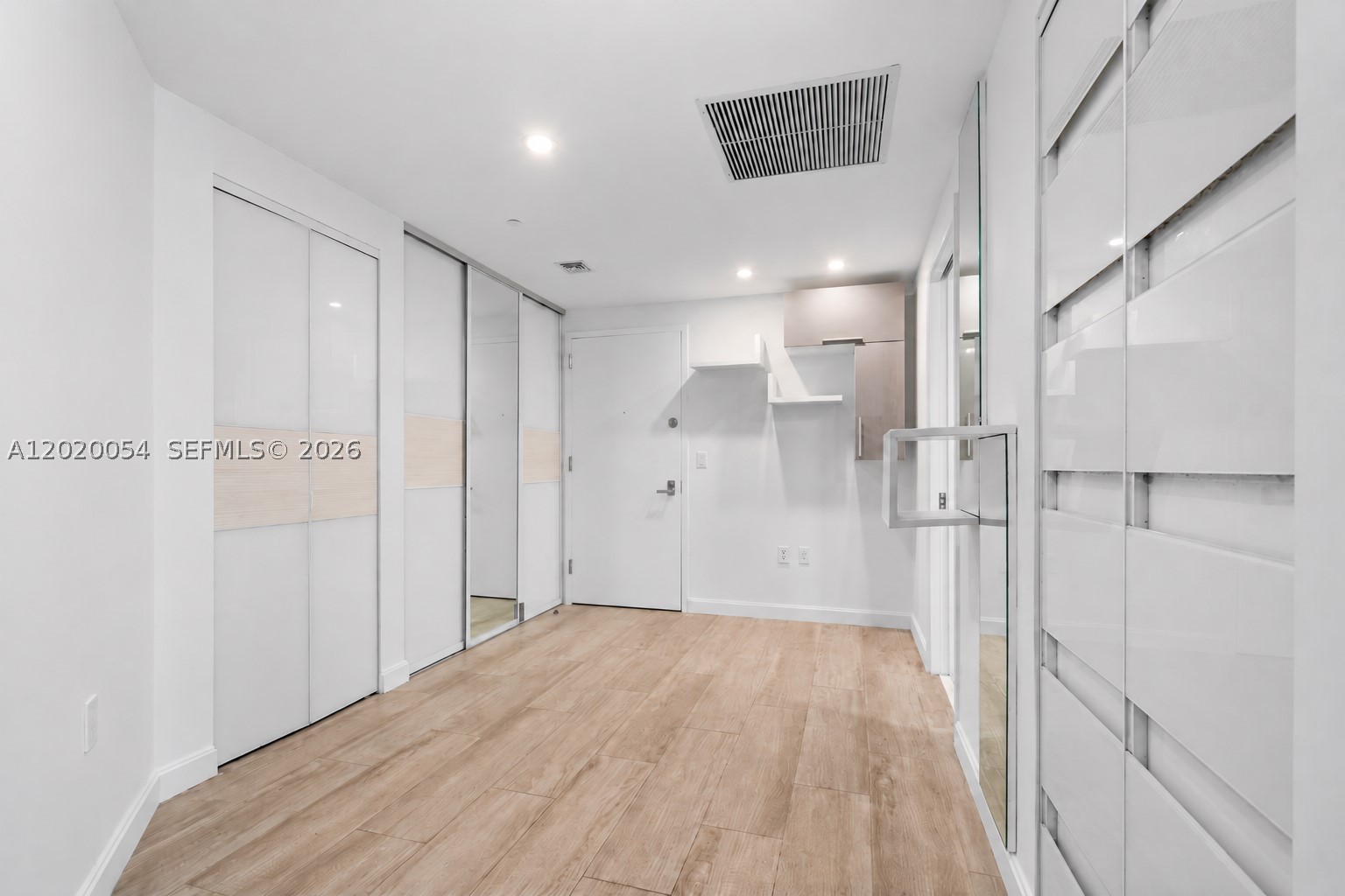 55 SW 9th St #2703, Miami FL 33130