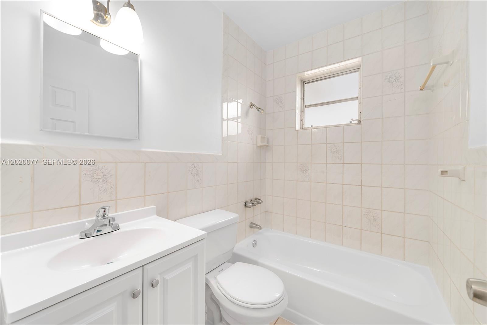 3271 NW 18th Ter, Miami FL 33125
