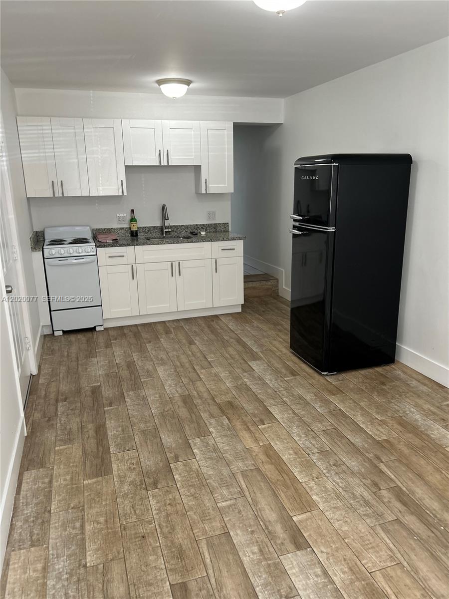 3271 NW 18th Ter, Miami FL 33125