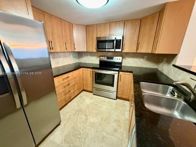 3000 Coral Way #813, Miami FL 33145