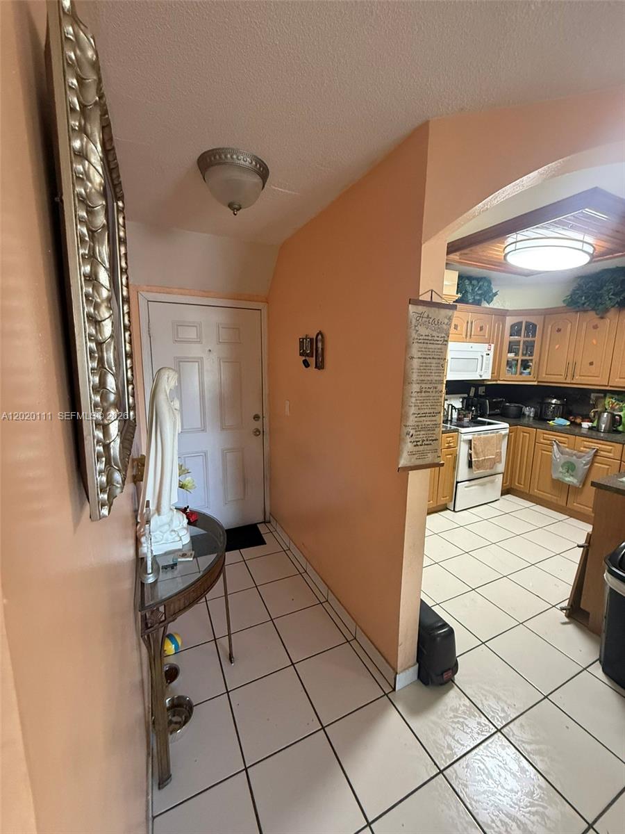6780 W 2nd Ct #313, Hialeah FL 33012