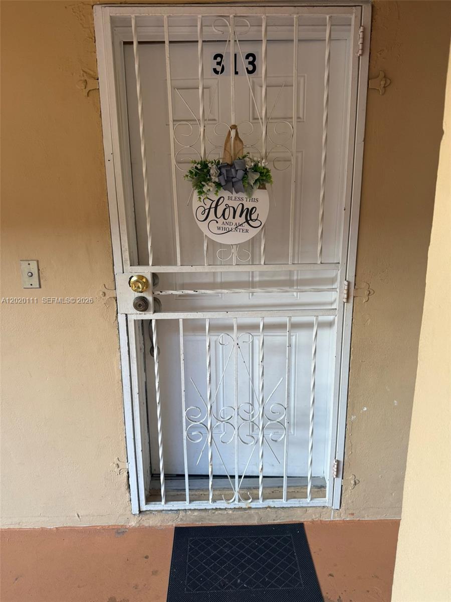 6780 W 2nd Ct #313, Hialeah FL 33012