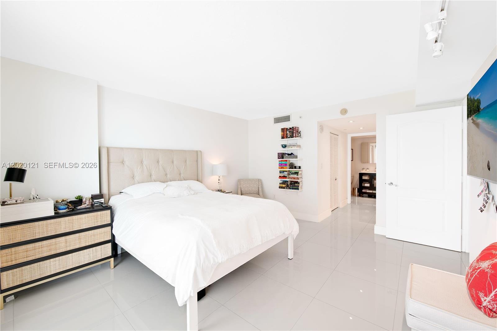 2101 Brickell Ave #1909, Miami FL 33129
