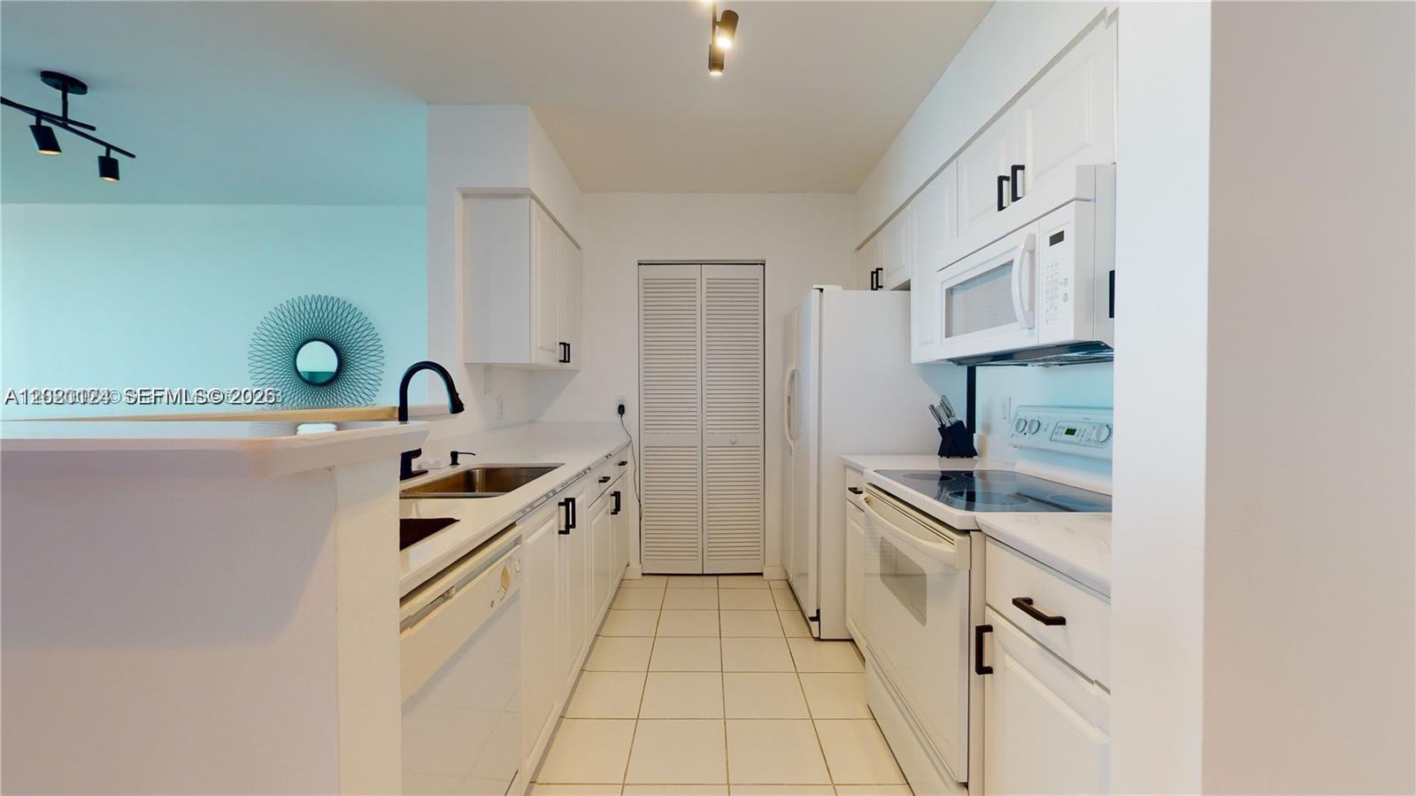 90 Alton Rd #908, Miami Beach FL 33139