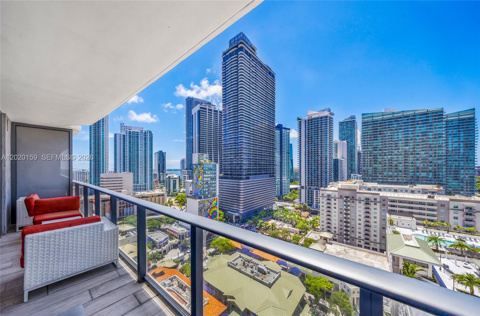 55 SW 9th St #1804, Miami FL 33130