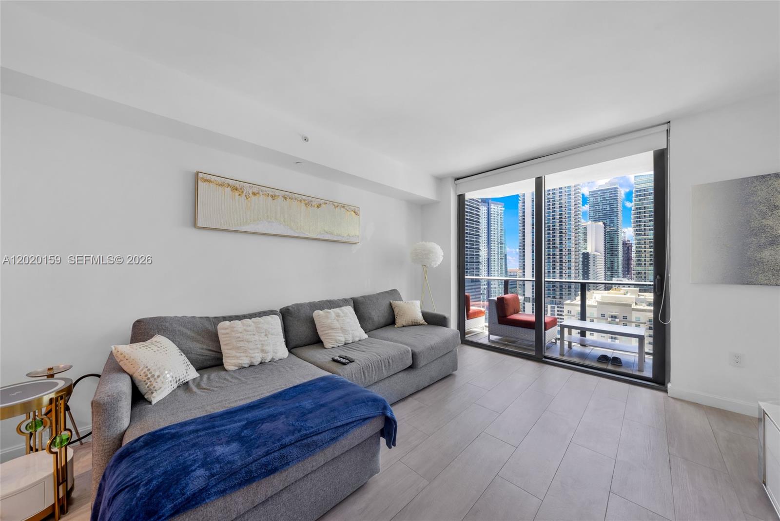 55 SW 9th St #1804, Miami FL 33130
