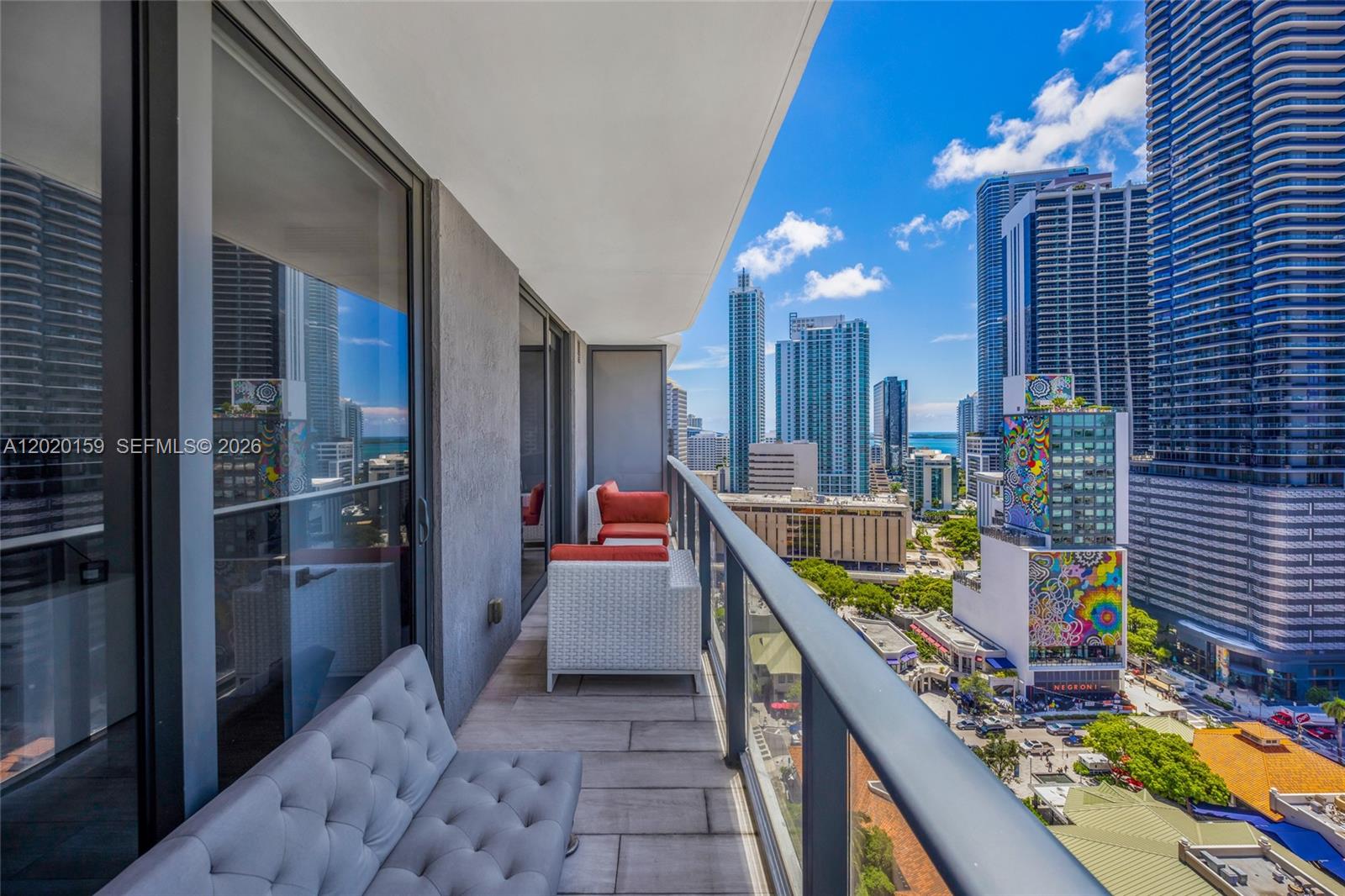 55 SW 9th St #1804, Miami FL 33130