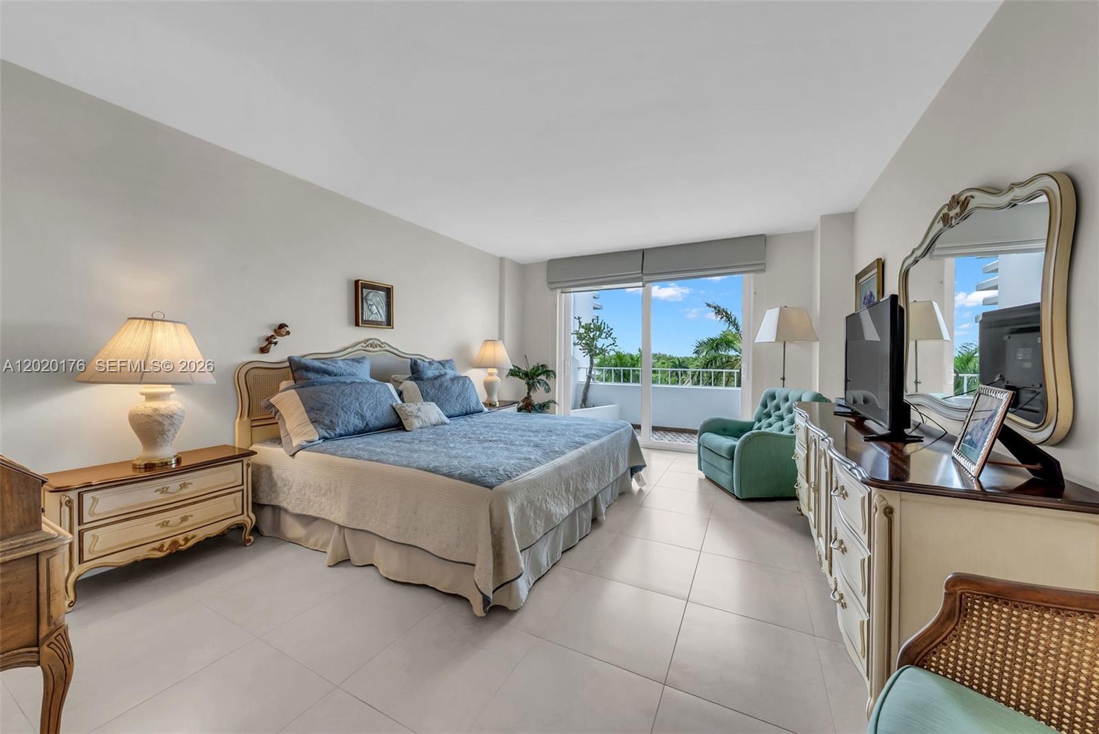 199 Ocean Lane Dr #512, Key Biscayne FL 33149