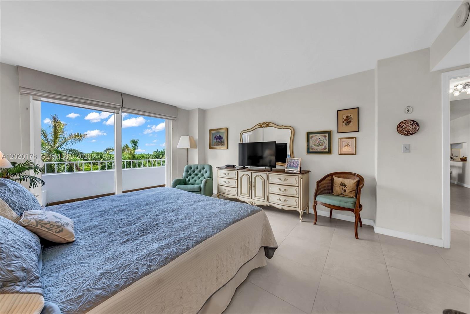 199 Ocean Lane Dr #512, Key Biscayne FL 33149