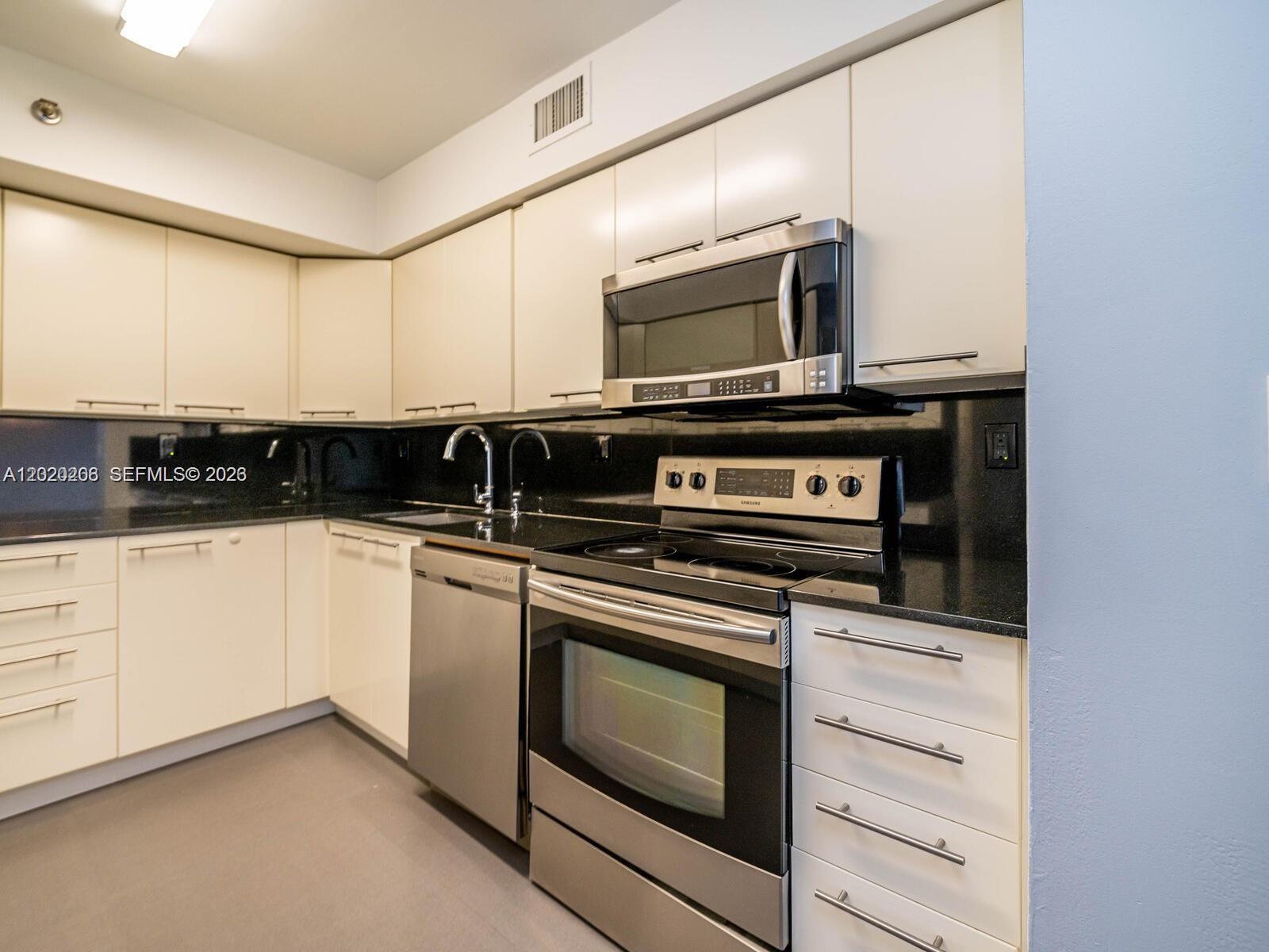 3600 Mystic Pointe Dr #808, Aventura FL 33180