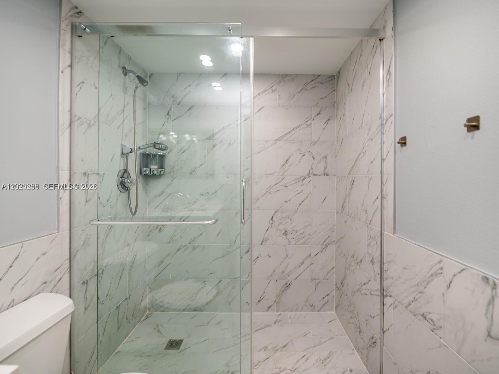 3600 Mystic Pointe Dr #808, Aventura FL 33180