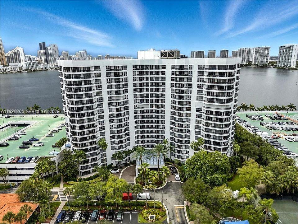 3600 Mystic Pointe Dr #808, Aventura FL 33180