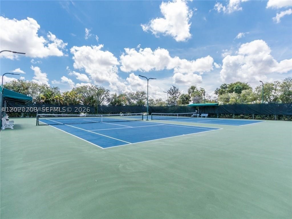 436 Lakeview Dr #203, Weston FL 33326