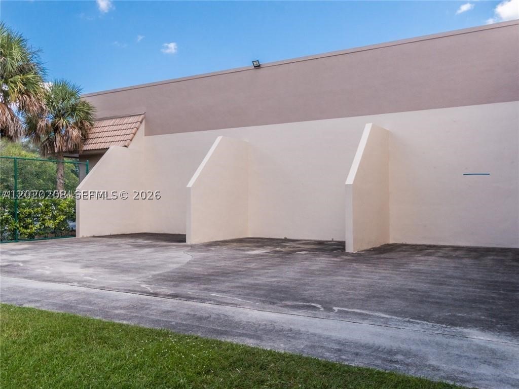 436 Lakeview Dr #203, Weston FL 33326