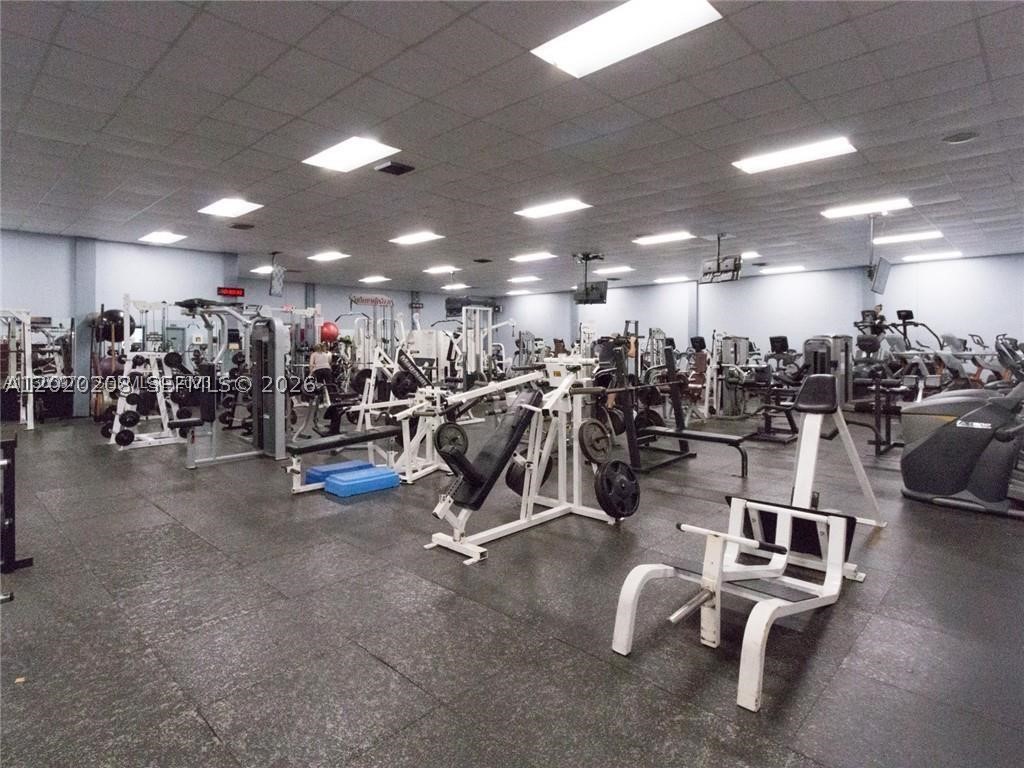 436 Lakeview Dr #203, Weston FL 33326