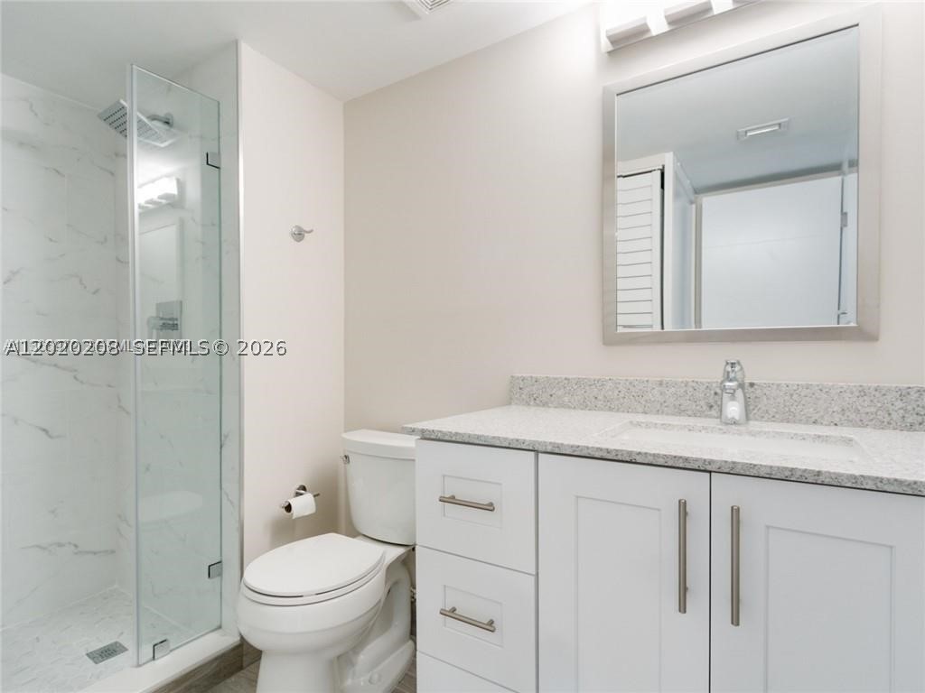 436 Lakeview Dr #203, Weston FL 33326