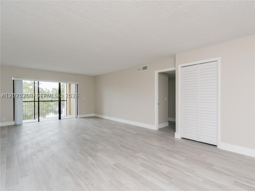 436 Lakeview Dr #203, Weston FL 33326