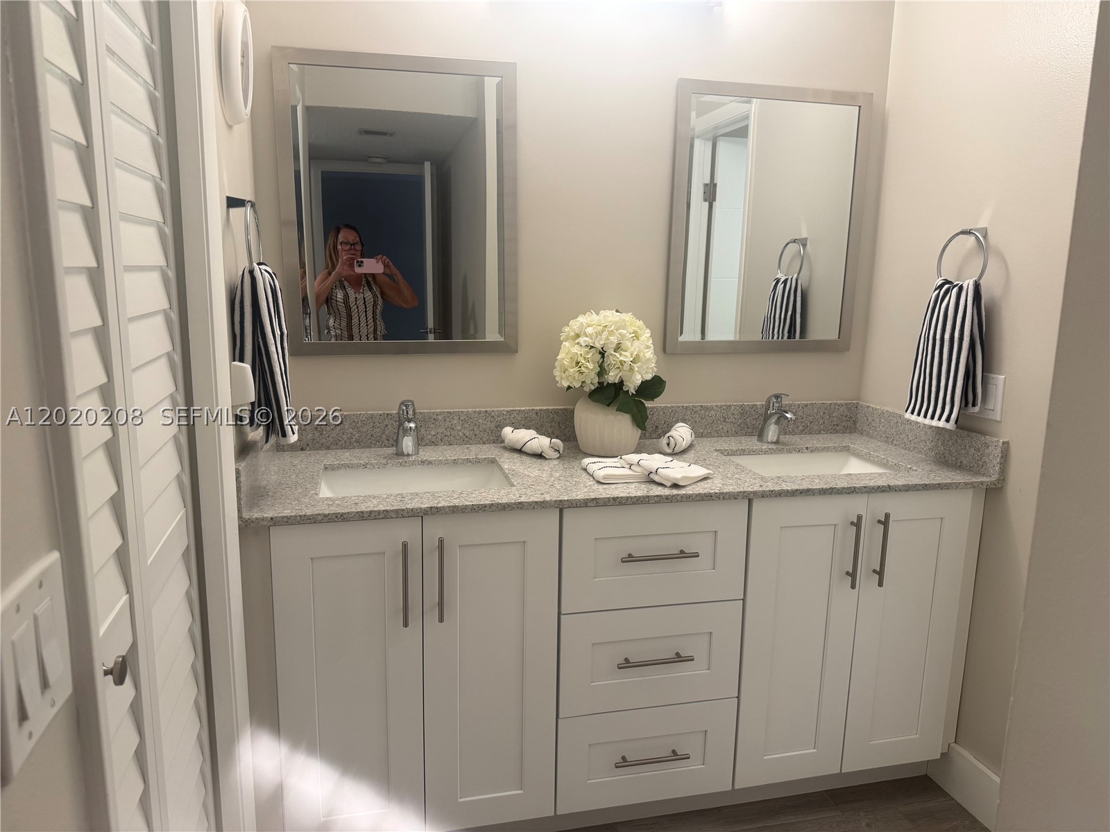 436 Lakeview Dr #203, Weston FL 33326