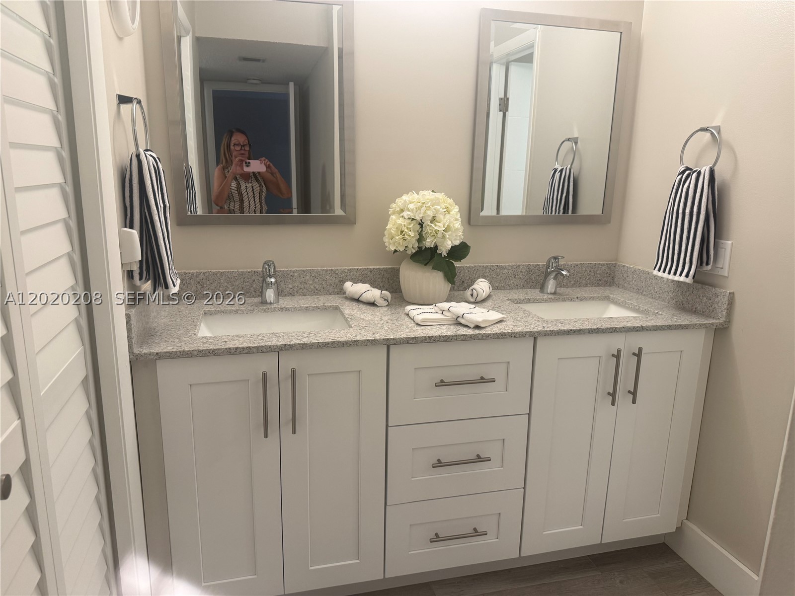436 Lakeview Dr #203, Weston FL 33326