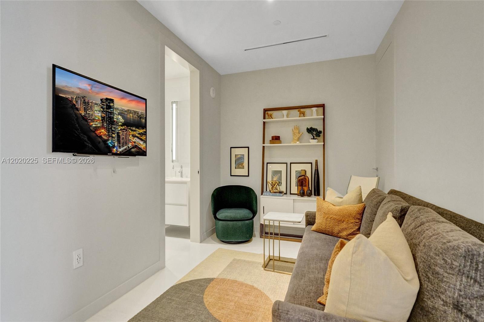 300 Biscayne Boulevard Way #2305W, Miami FL 33131