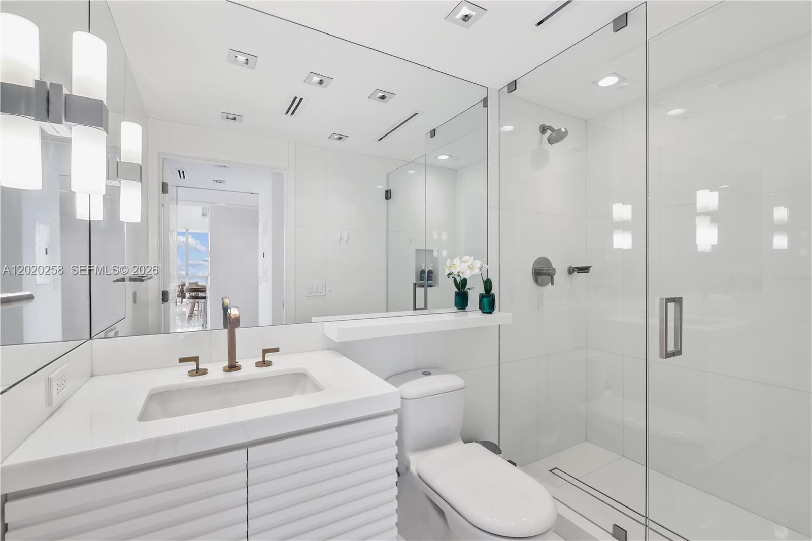6899 Collins Ave #2208, Miami Beach FL 33141