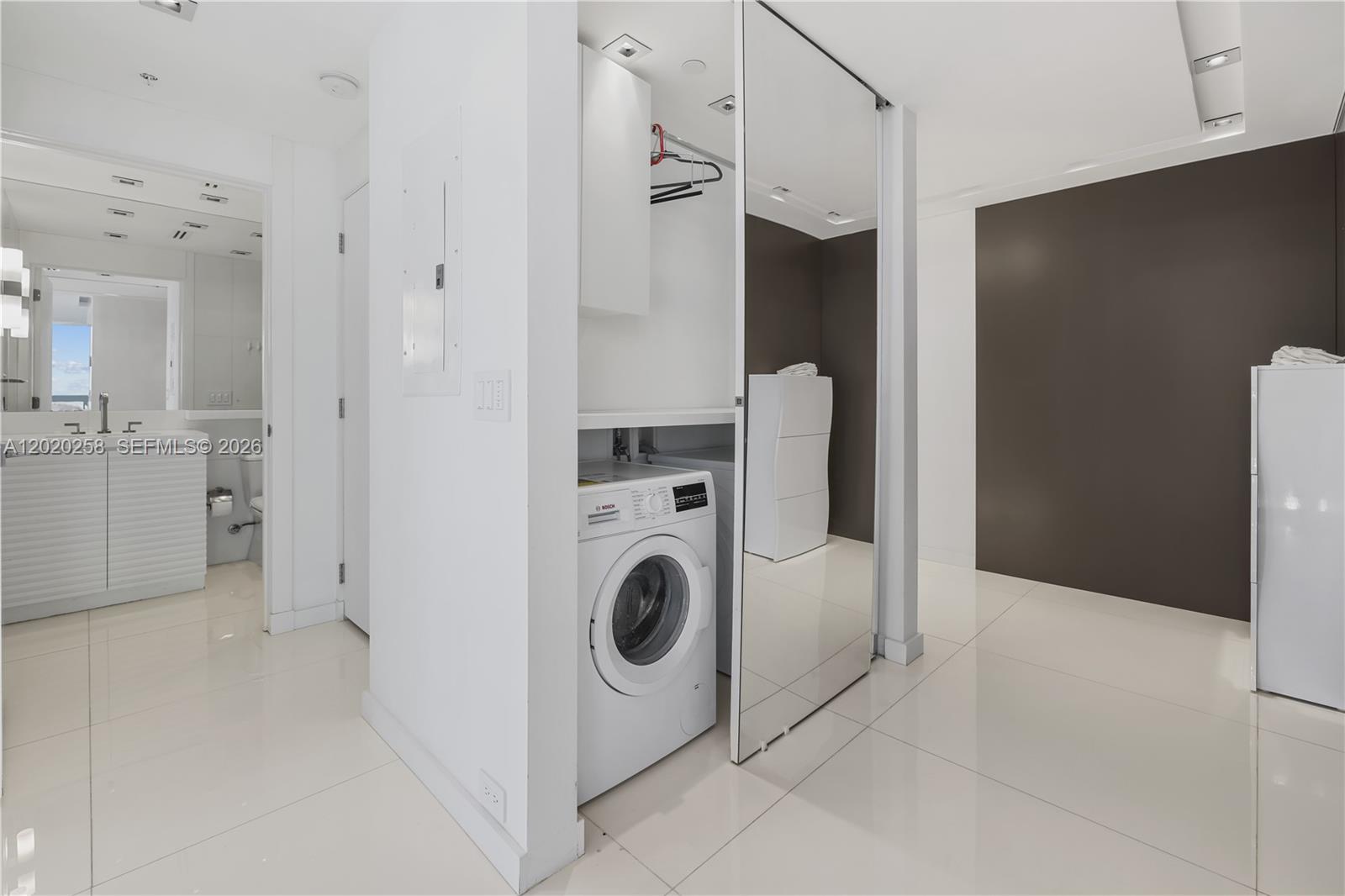 6899 Collins Ave #2208, Miami Beach FL 33141