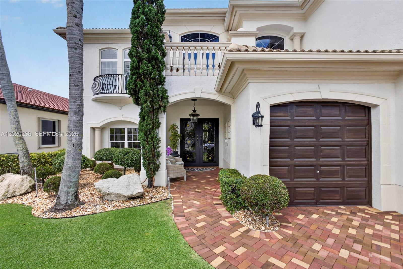 111 Abondance Dr, Palm Beach Gardens FL 33410