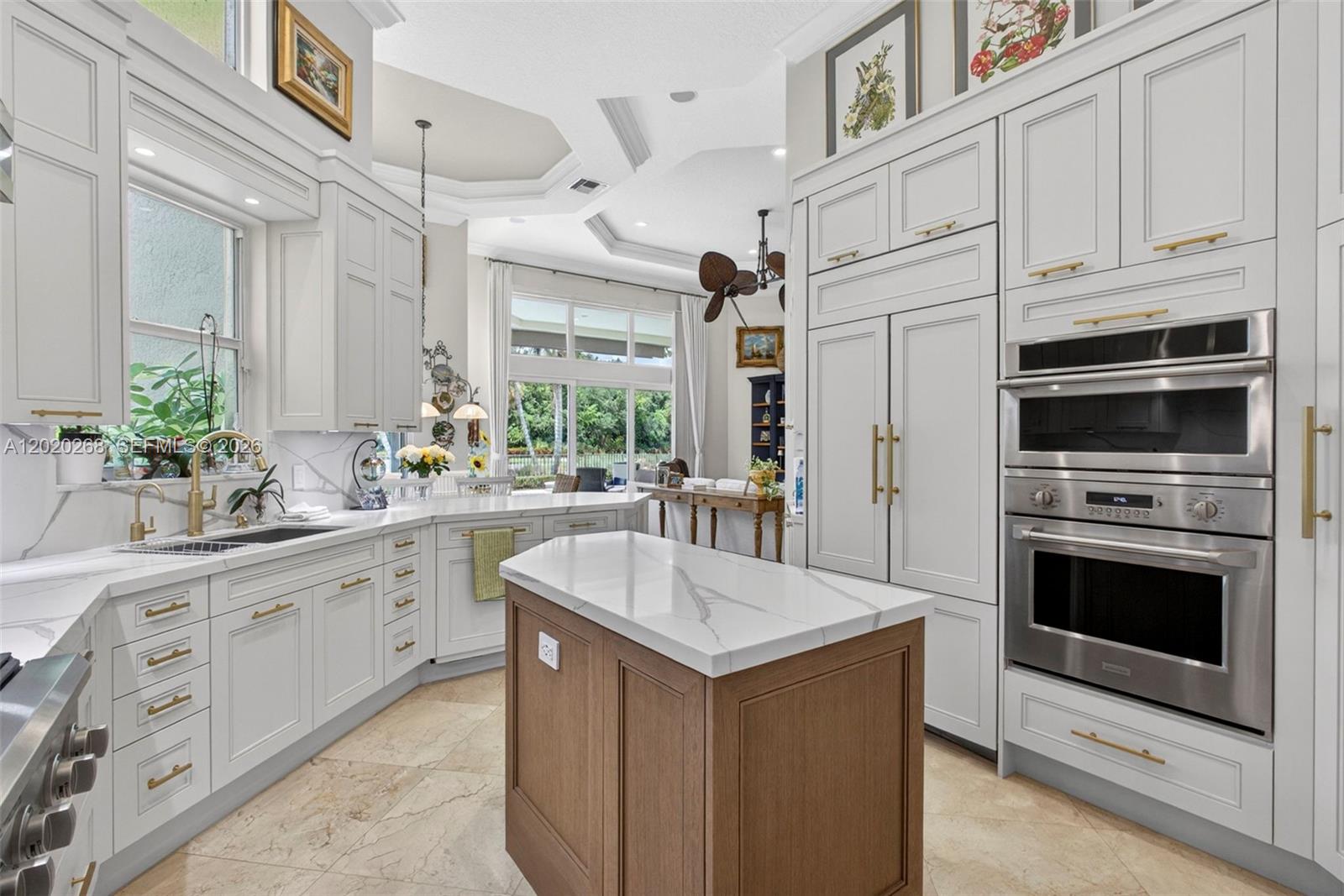 111 Abondance Dr, Palm Beach Gardens FL 33410